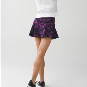 Lululemon Hit Your Stride Skirt Breezie Regal Plum Black Size 6